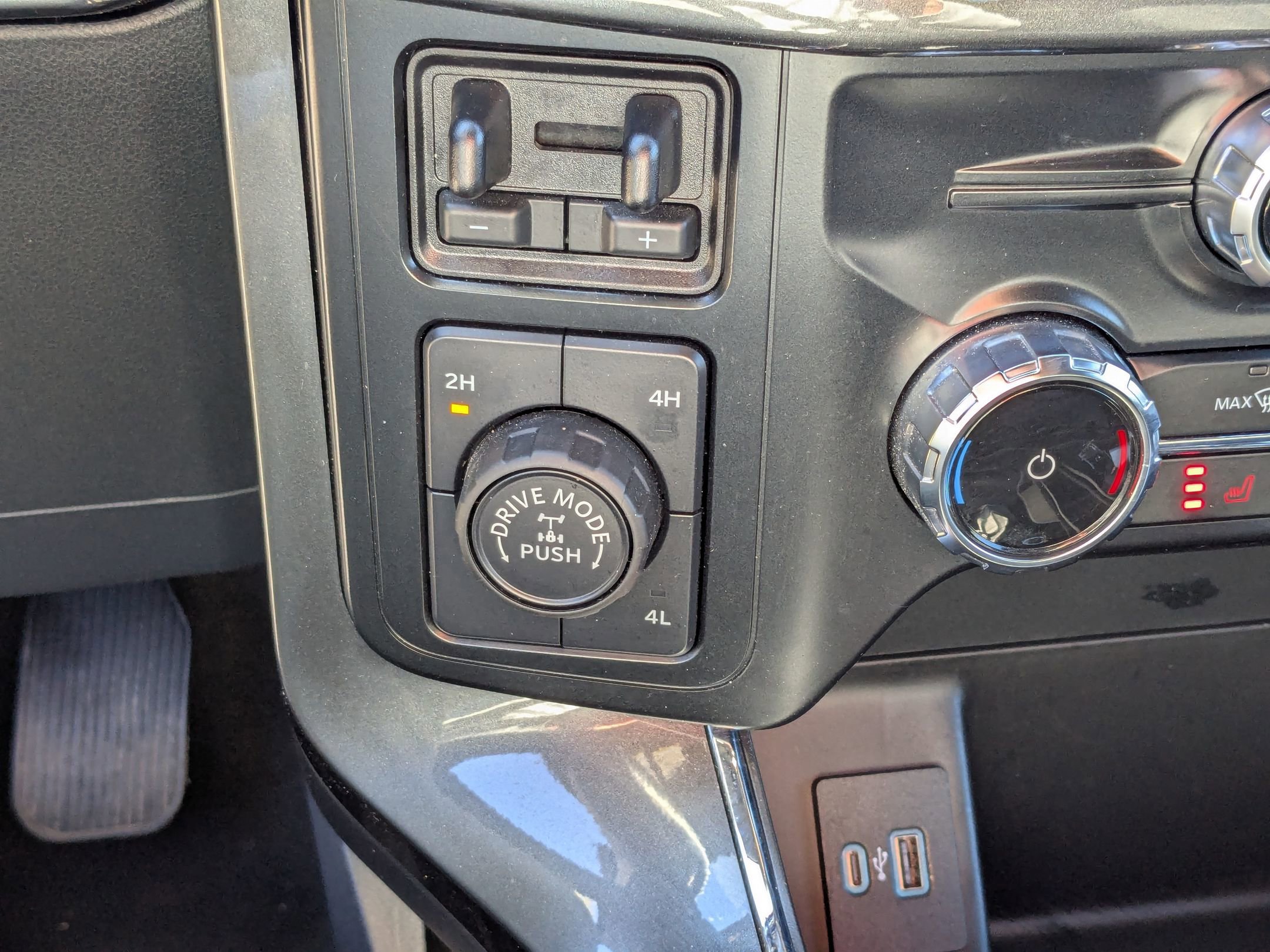 Certified 2023 Ford F150 XLT w/ Equipment Group 302A High image 27