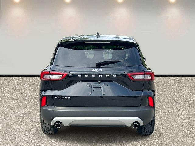 Certified 2023 Ford Escape Active w/ Cold Weather Package FWD image 6