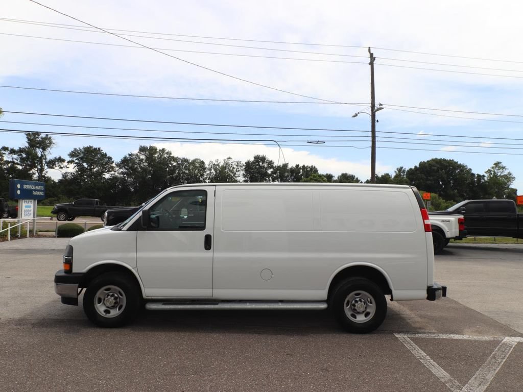 Used 2024 Chevrolet Express 2500 w/ Driver Convenience Package RWD image 8