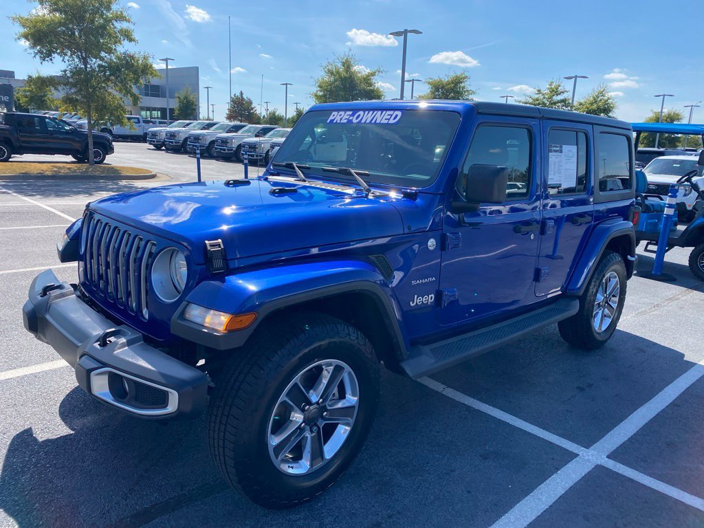 Used 2018 Jeep Wrangler Unlimited Sahara AWD/4WD image 3