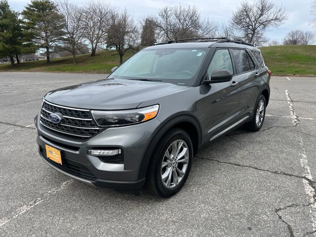 Certified 2023 Ford Explorer XLT w/ Equipment Group 202A AWD/4WD image 2