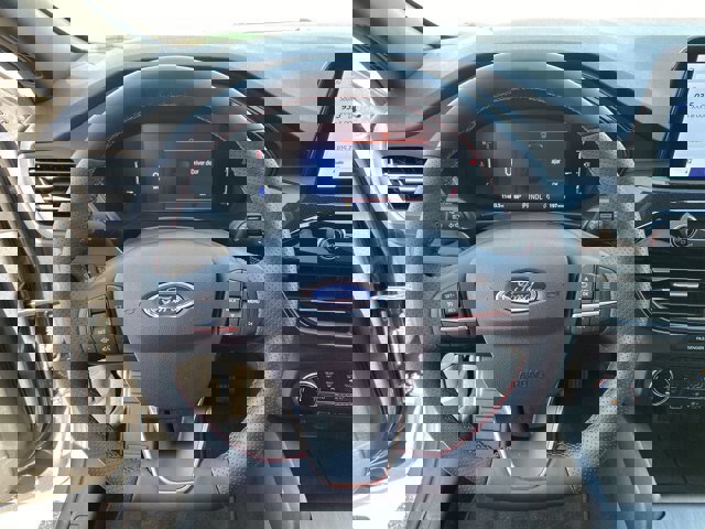 Certified 2025 Ford Escape ST-Line w/ Cold Weather Package FWD image 14