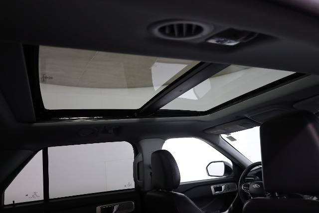 Certified 2024 Ford Explorer XLT w/ Equipment Group 202A AWD/4WD image 27