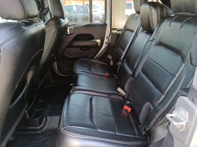 Used 2019 Jeep Wrangler Unlimited Sahara image 26