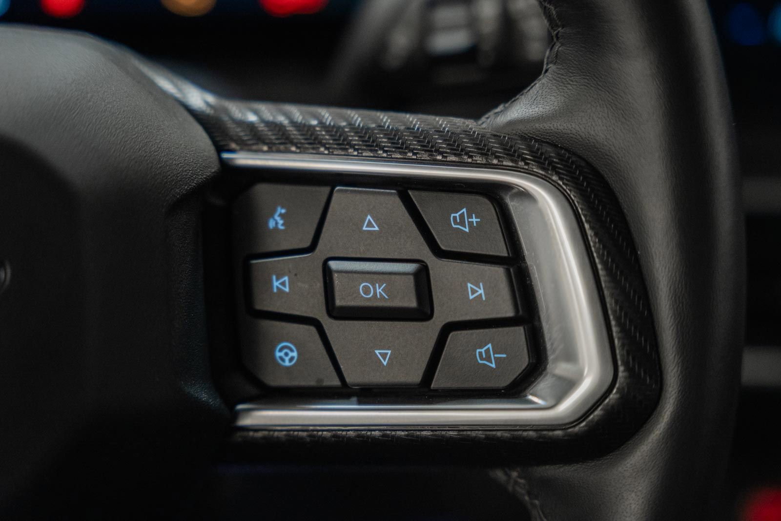 Certified 2025 Ford Mustang Premium w/ Wheel & Stripe Package image 32