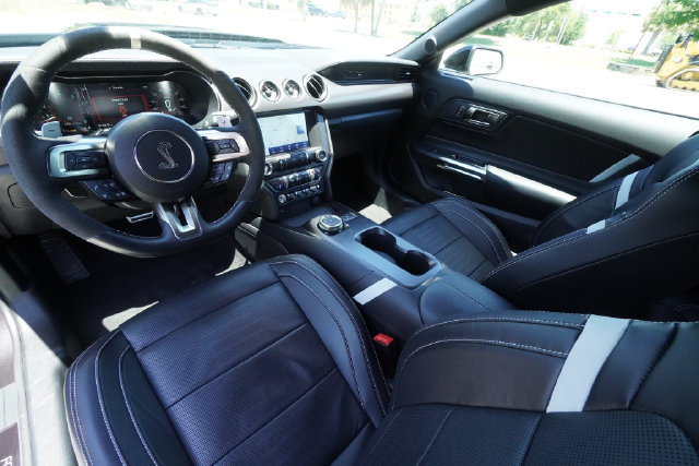 Certified 2022 Ford Mustang Shelby GT500 w/ Technology Package RWD image 17