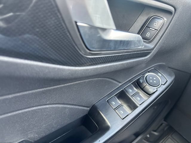 Certified 2025 Ford Escape ST-Line Select AWD/4WD image 25