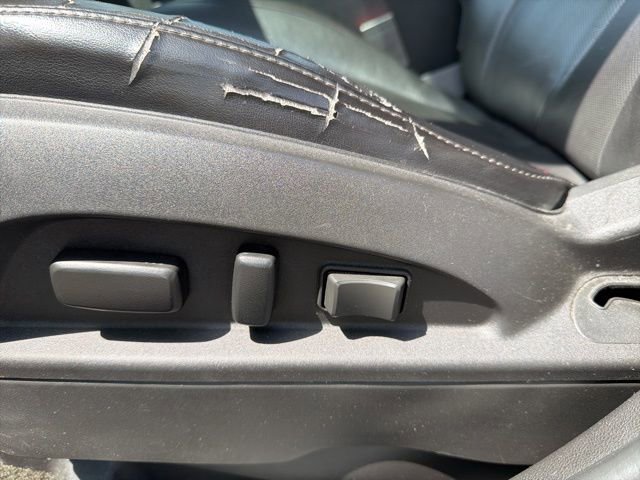 Used 2017 Chevrolet Equinox Premier w/ Enhanced Convenience Package FWD image 22