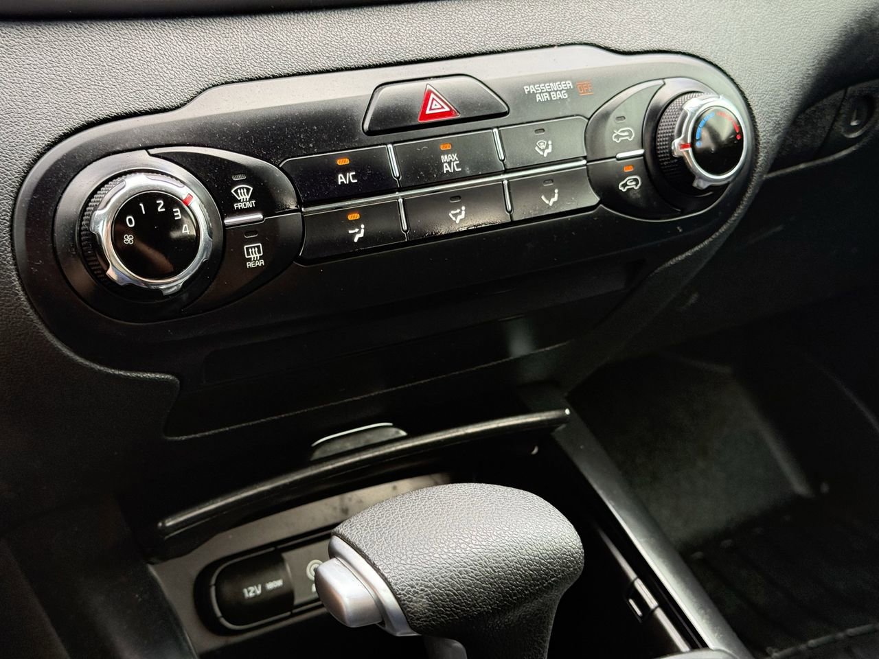 Used 2019 Kia Sorento L FWD image 21
