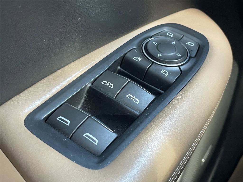 Used 2019 Cadillac XT5 Platinum image 16