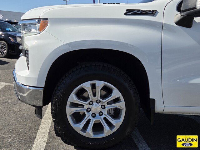 Used 2022 Chevrolet Silverado 1500 LTZ w/ Technology Package AWD/4WD image 10