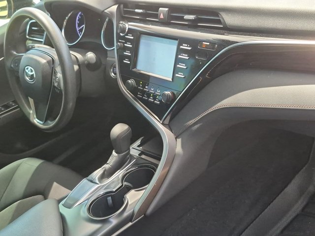 Used 2018 Toyota Camry LE w/ Convenience Package FWD image 21