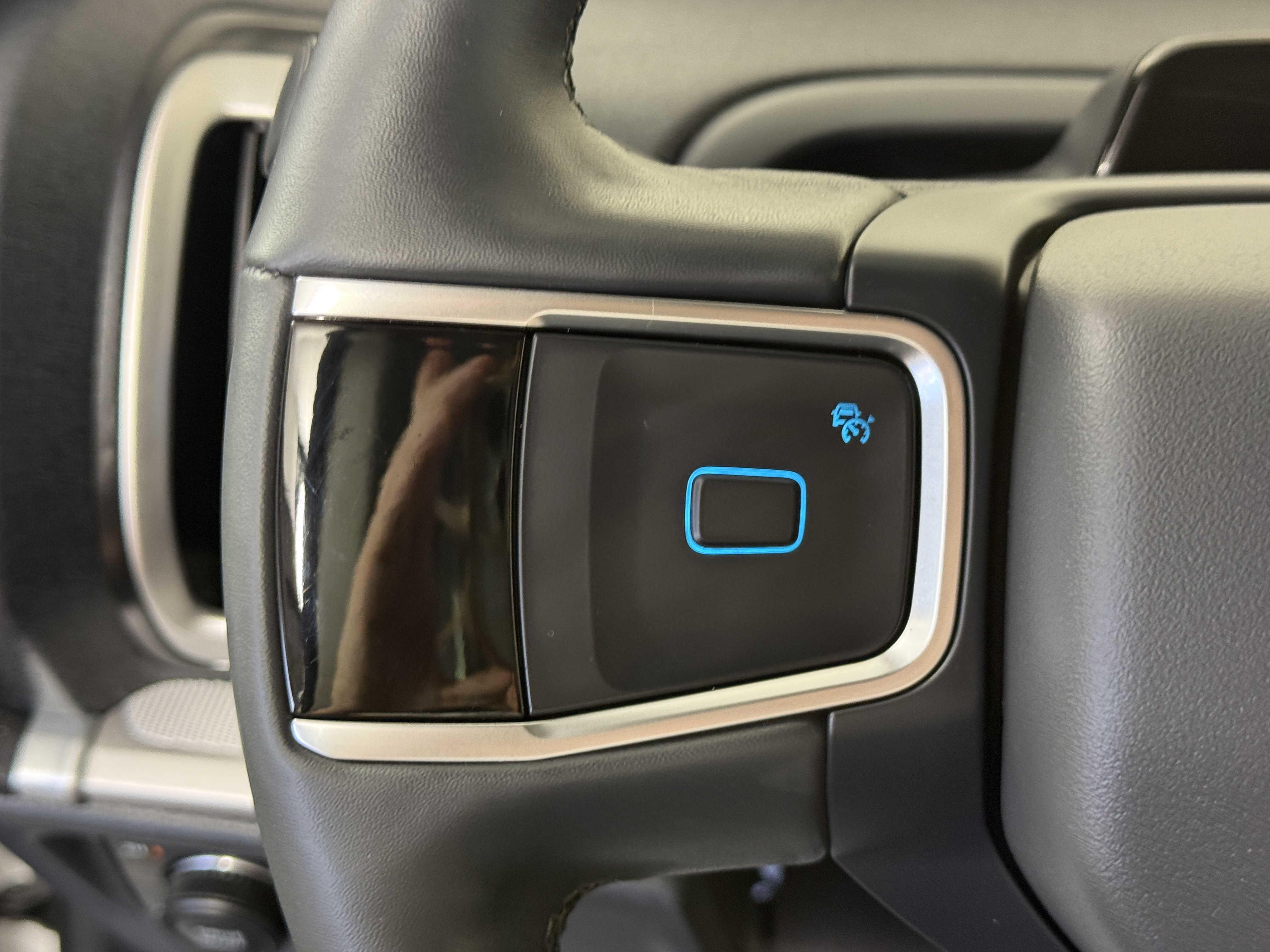 Certified 2025 Ford Expedition Active AWD/4WD image 25