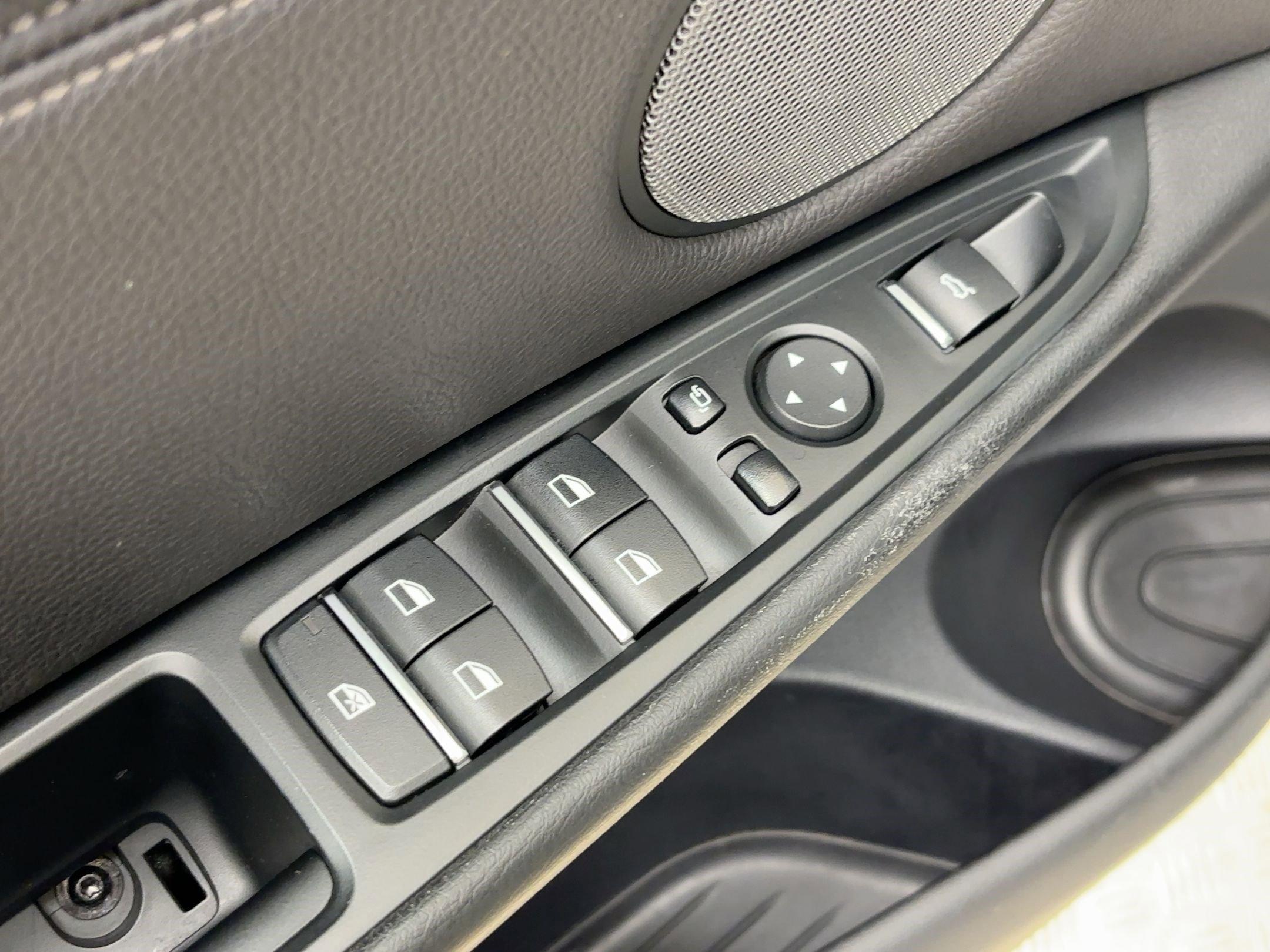 Used 2019 BMW X6 xDrive35i image 12