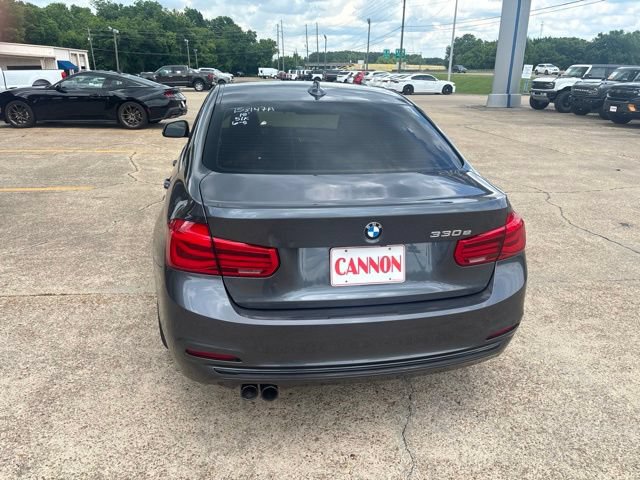 Used 2018 BMW 330e RWD image 8