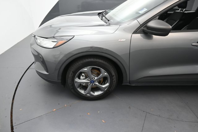 Certified 2025 Ford Escape ST-Line FWD image 9
