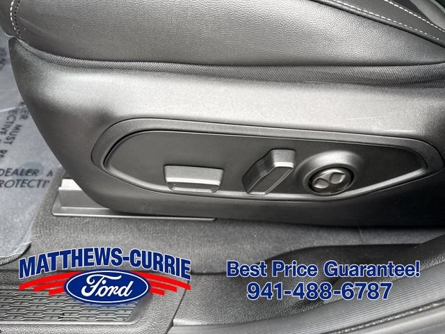 Used 2024 Jeep Grand Cherokee Limited w/ Black Appearance Package RWD image 9