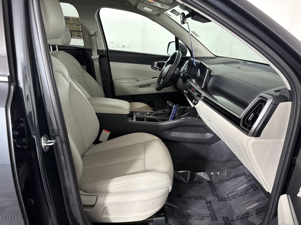 Used 2025 Kia Sorento S AWD/4WD image 35