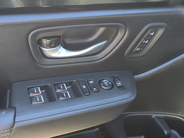 Used 2025 Honda Pilot EX-L image 14
