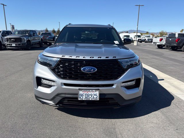 Certified 2023 Ford Explorer ST-Line w/ Class IV Trailer Tow Package AWD/4WD image 3