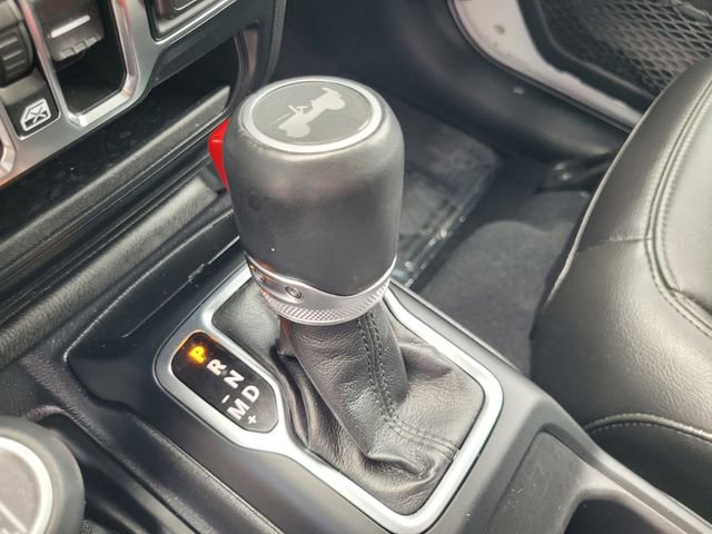 Used 2022 Jeep Wrangler Unlimited Sahara AWD/4WD image 18