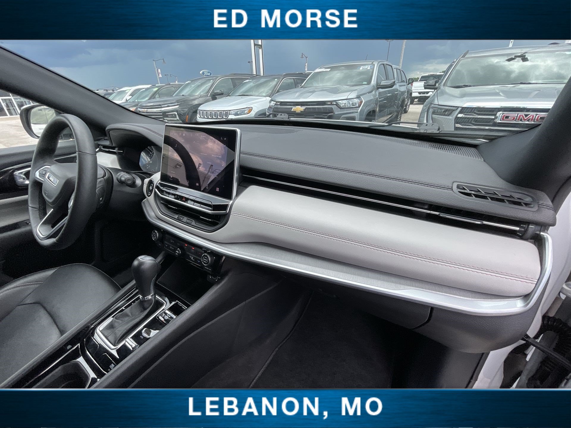 Used 2025 Jeep Compass Limited AWD/4WD image 26