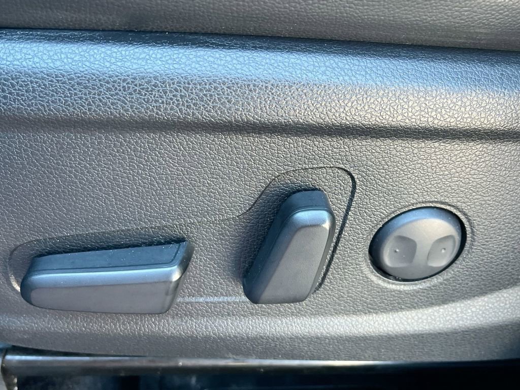 Used 2022 Hyundai Santa Fe SEL Premium image 12