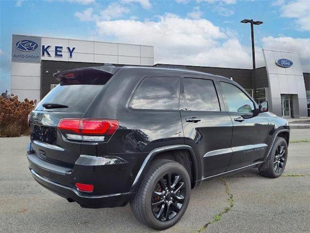Used 2022 Jeep Grand Cherokee Laredo X image 3
