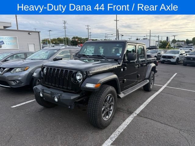 Used 2020 Jeep Gladiator Sport AWD/4WD image 2