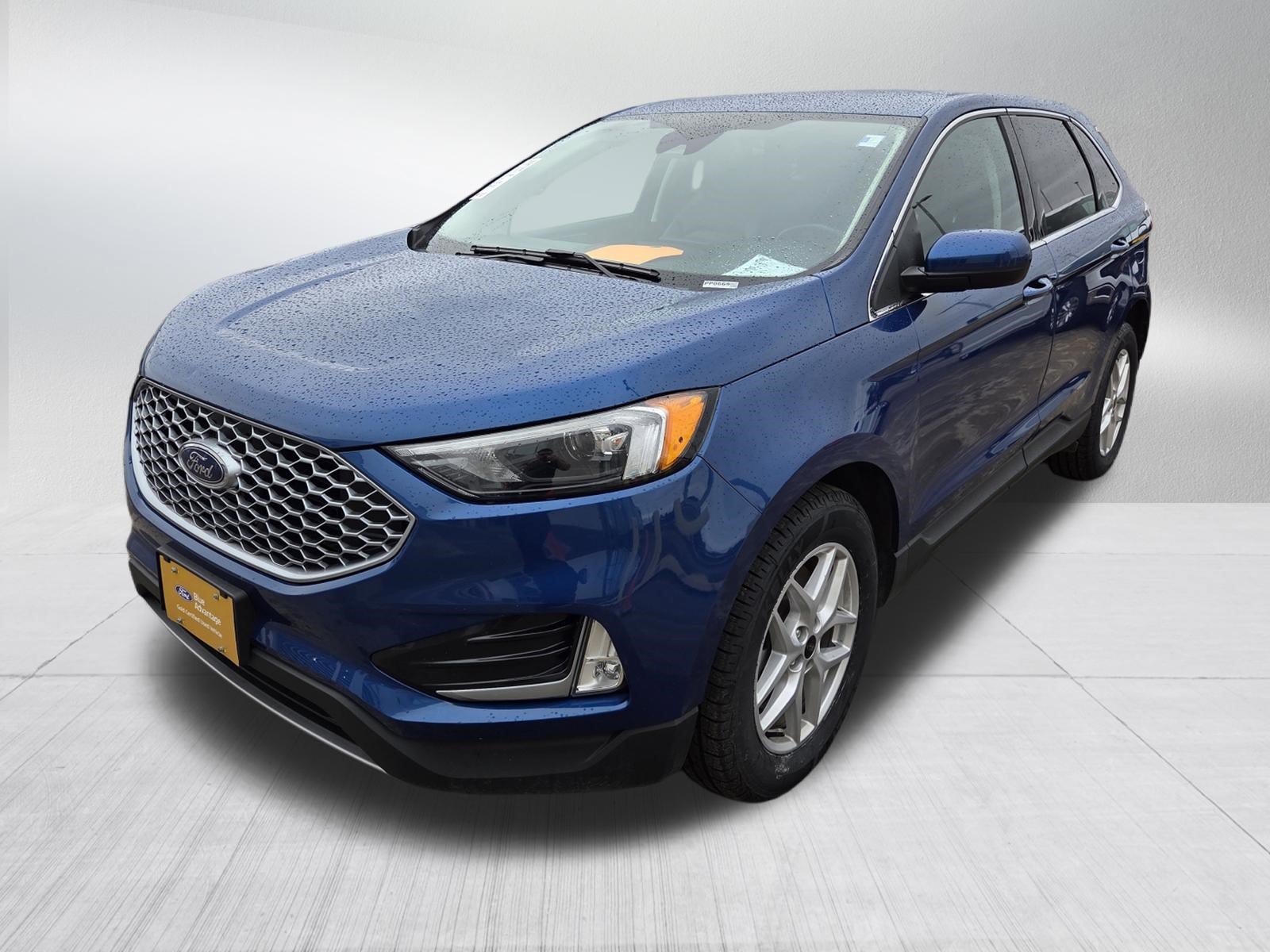 Certified 2023 Ford Edge SEL w/ Convenience Package AWD/4WD image 3