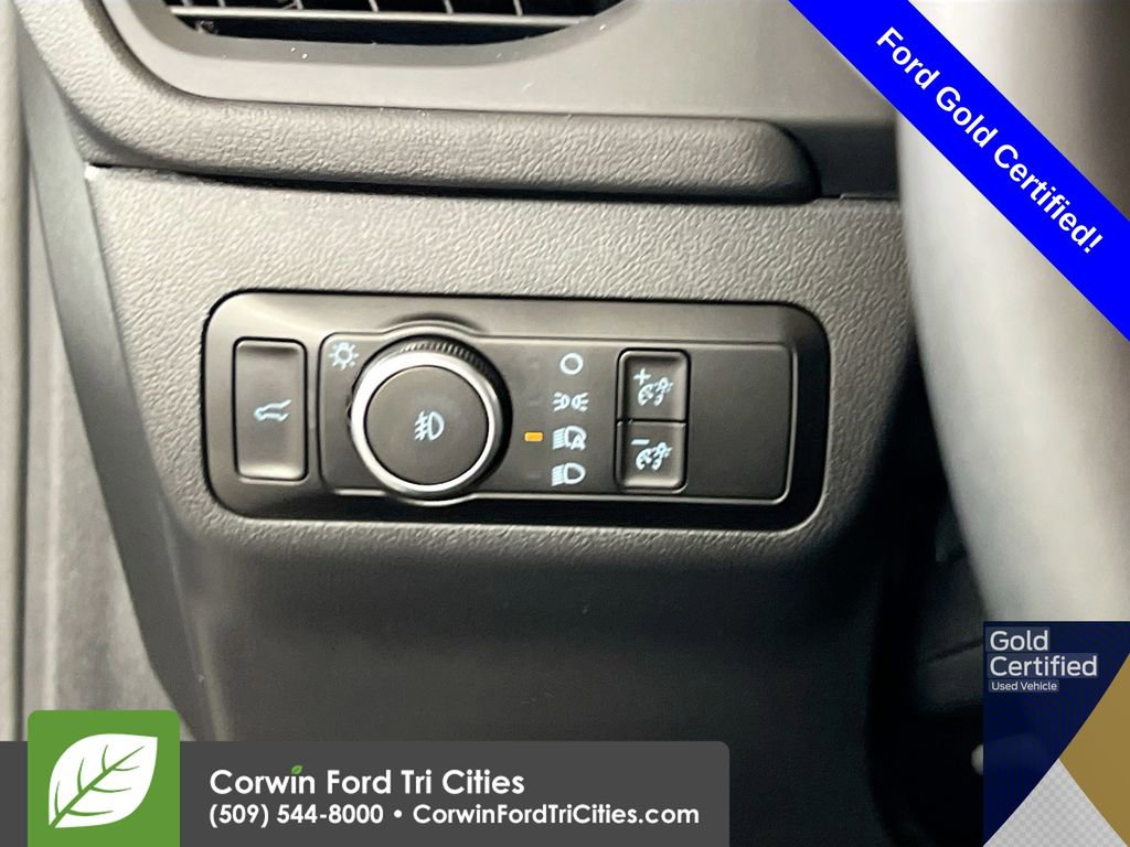 Certified 2025 Ford Escape Platinum image 19