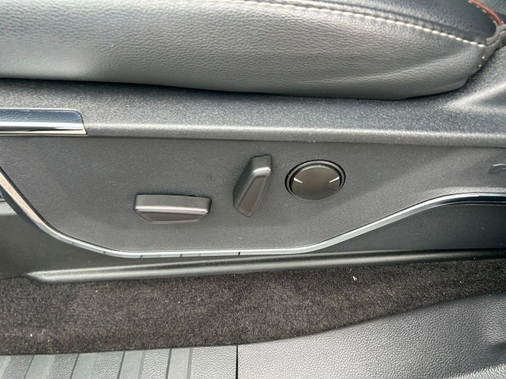 Certified 2023 Ford F150 Lariat image 17