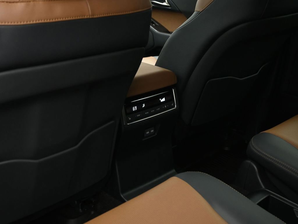 Used 2025 Lexus GX 550 w/ Accessory Package (2T) image 44