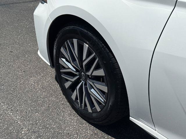 Used 2025 Nissan Altima 2.5 SV FWD image 16