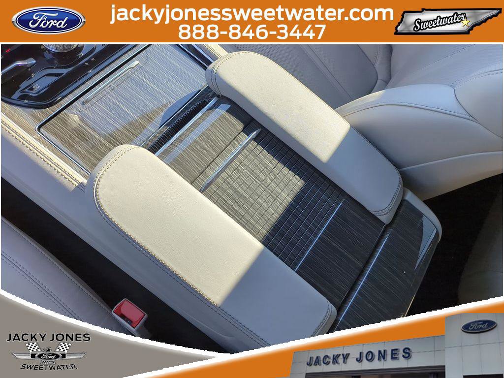 Used 2022 Jeep Wagoneer Series III image 27