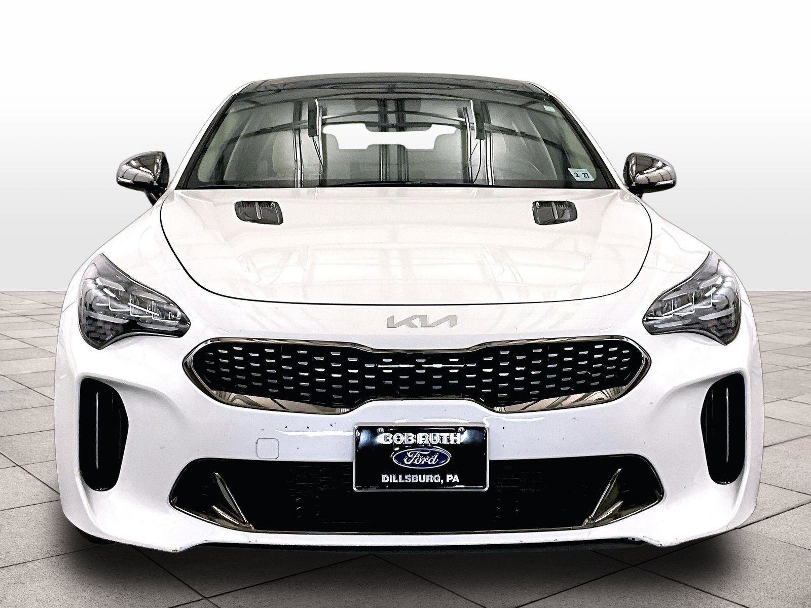 Used 2022 Kia Stinger GT-Line w/ Sun & Sound Package AWD/4WD image 3