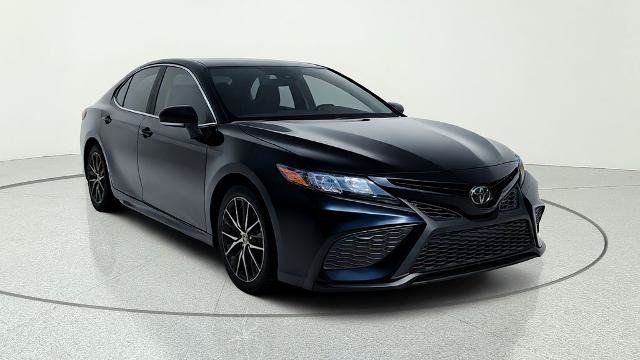 Used 2024 Toyota Camry SE FWD image 1