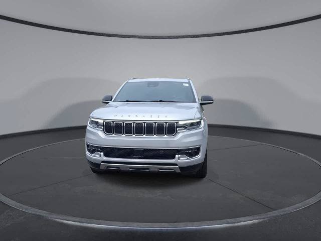 Used 2024 Jeep Wagoneer Series III AWD/4WD image 3