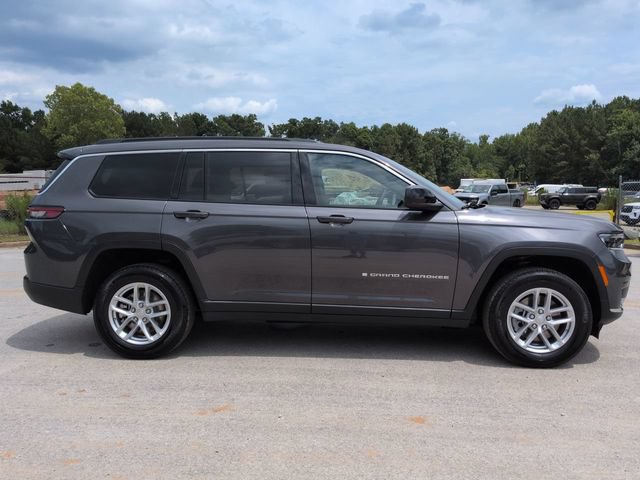 Used 2024 Jeep Grand Cherokee L Laredo RWD image 3