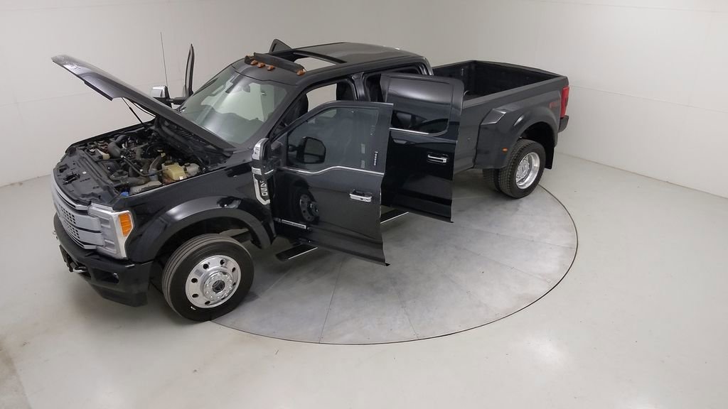 Certified 2019 Ford F450 Platinum w/ Platinum Ultimate Package image 59