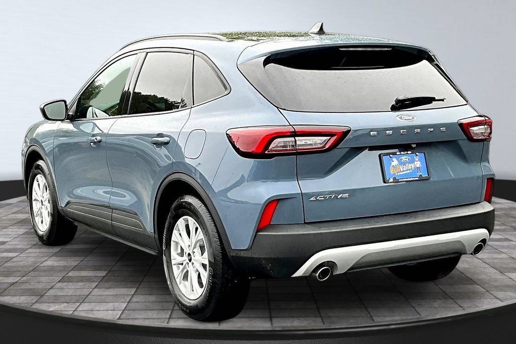 Certified 2025 Ford Escape Active w/ Cold Weather Package FWD image 4