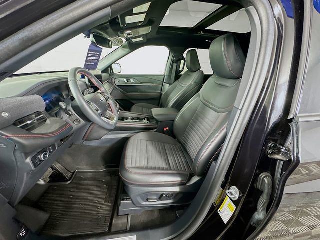 Certified 2025 Ford Explorer ST-Line w/ Premium Package AWD/4WD image 29
