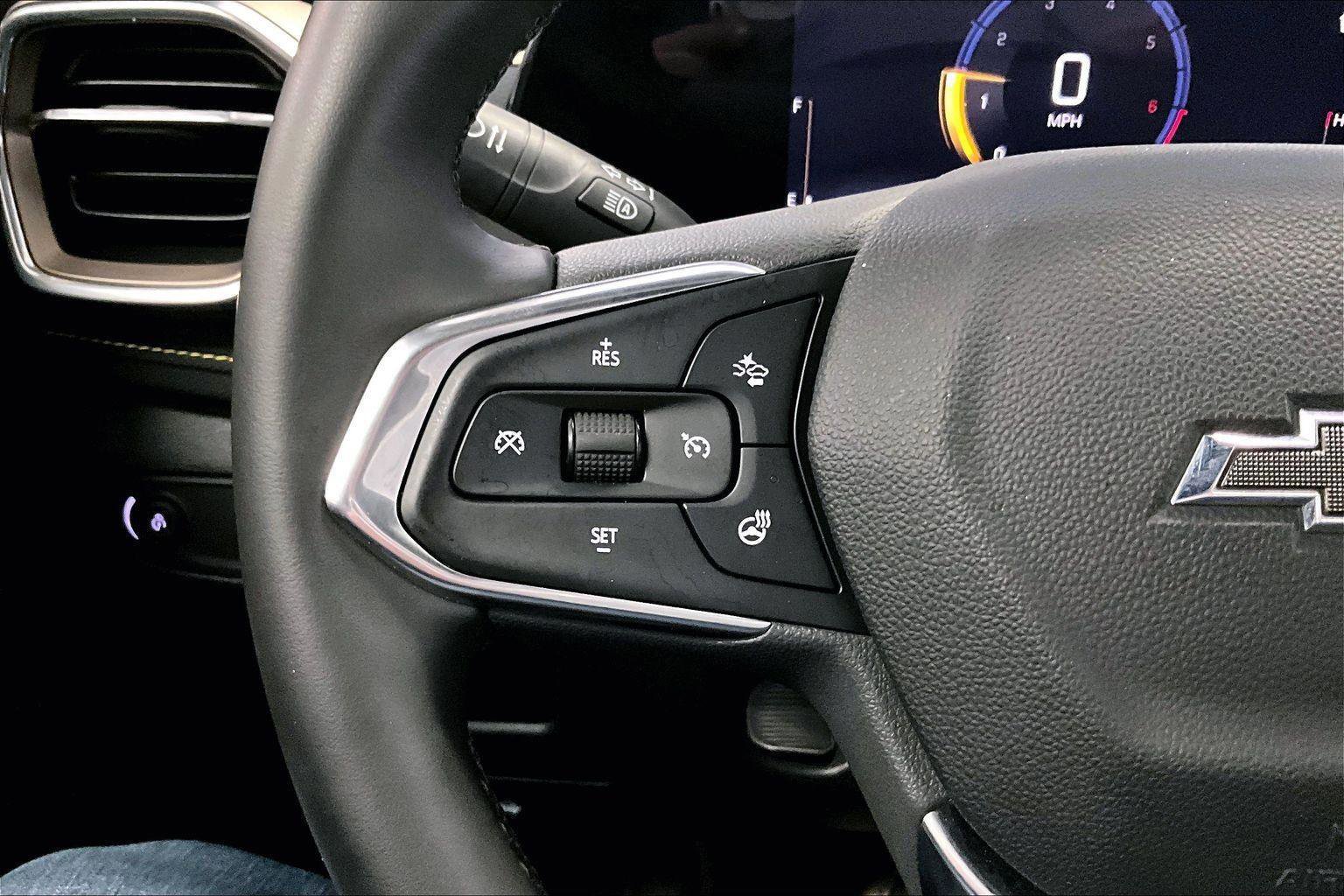 Used 2025 Chevrolet TrailBlazer ACTIV w/ Driver Confidence Package image 17