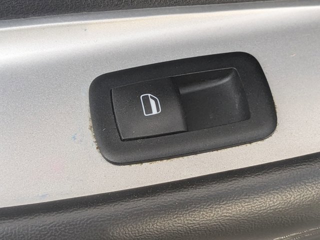 Used 2020 Dodge Journey SE w/ SE Popular Equipment Group image 28