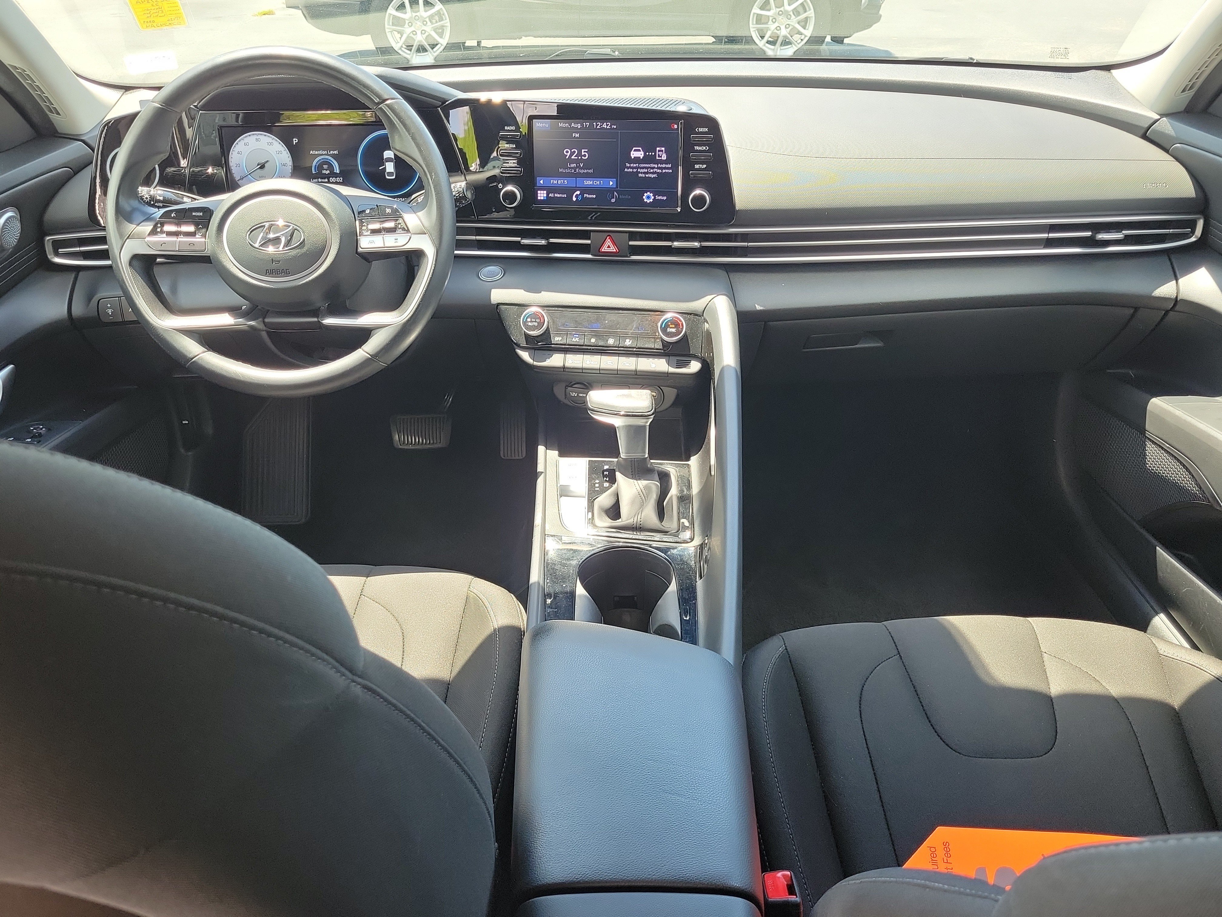 Used 2022 Hyundai Elantra SEL w/ Convenience Package FWD image 13