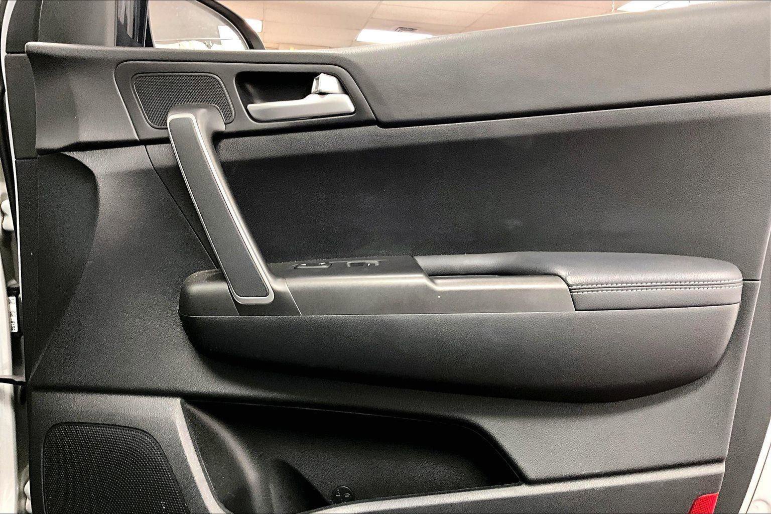 Used 2021 Kia Sportage LX image 23