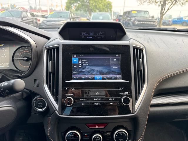 Used 2020 Subaru Crosstrek 2.0i Premium w/ Moonroof Package 1 AWD/4WD image 6