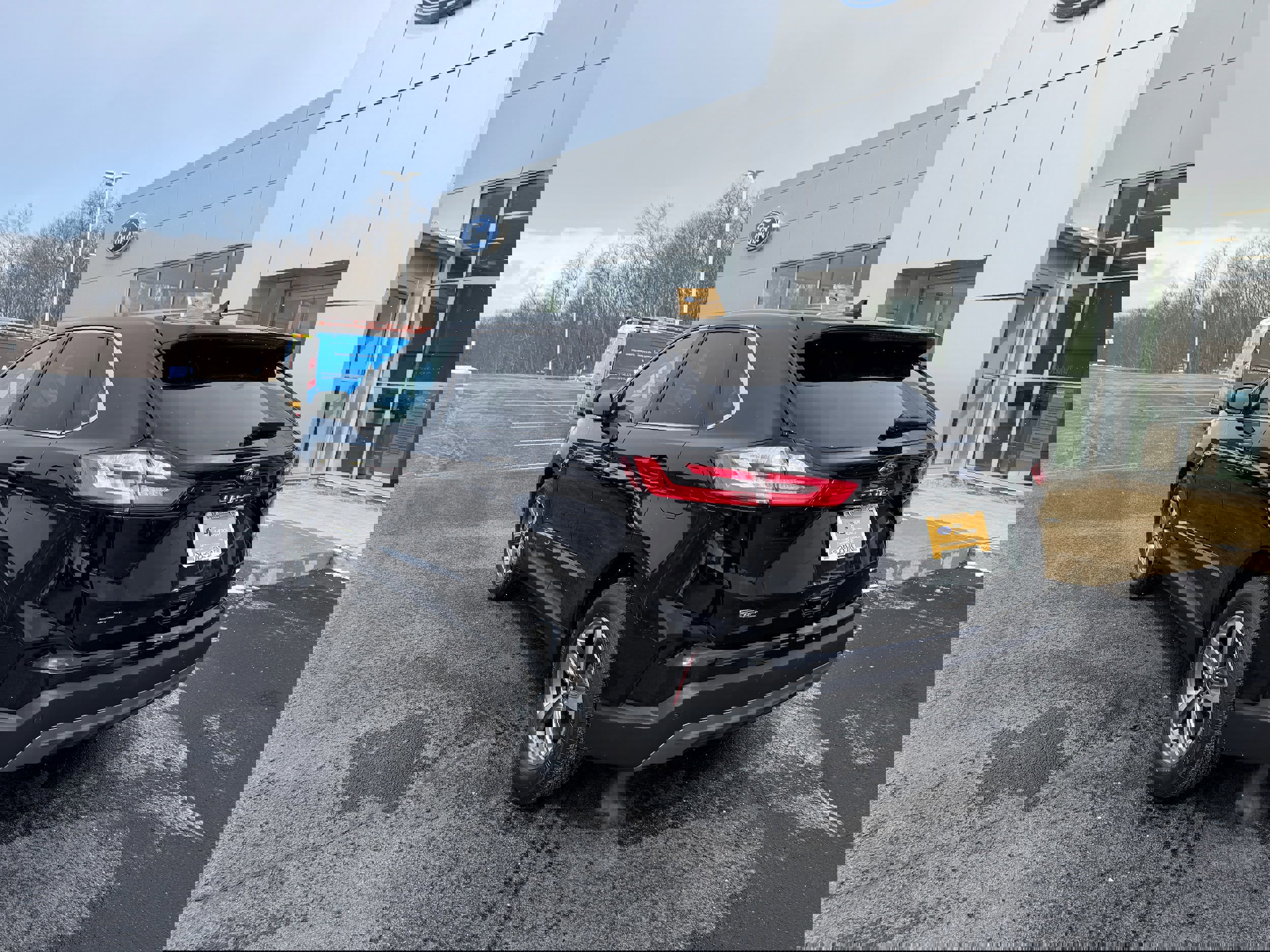 Certified 2023 Ford Edge SEL w/ Convenience Package image 5