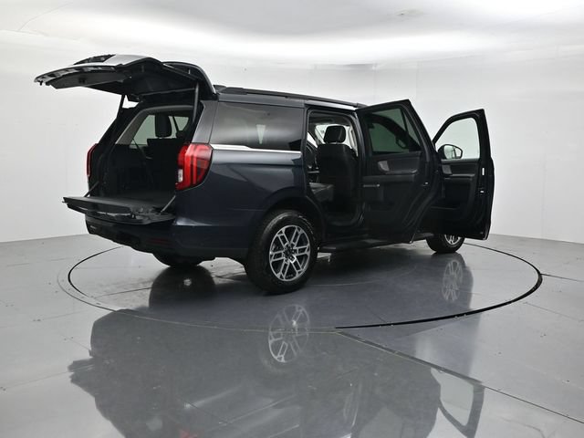 Certified 2025 Ford Expedition Active AWD/4WD image 54