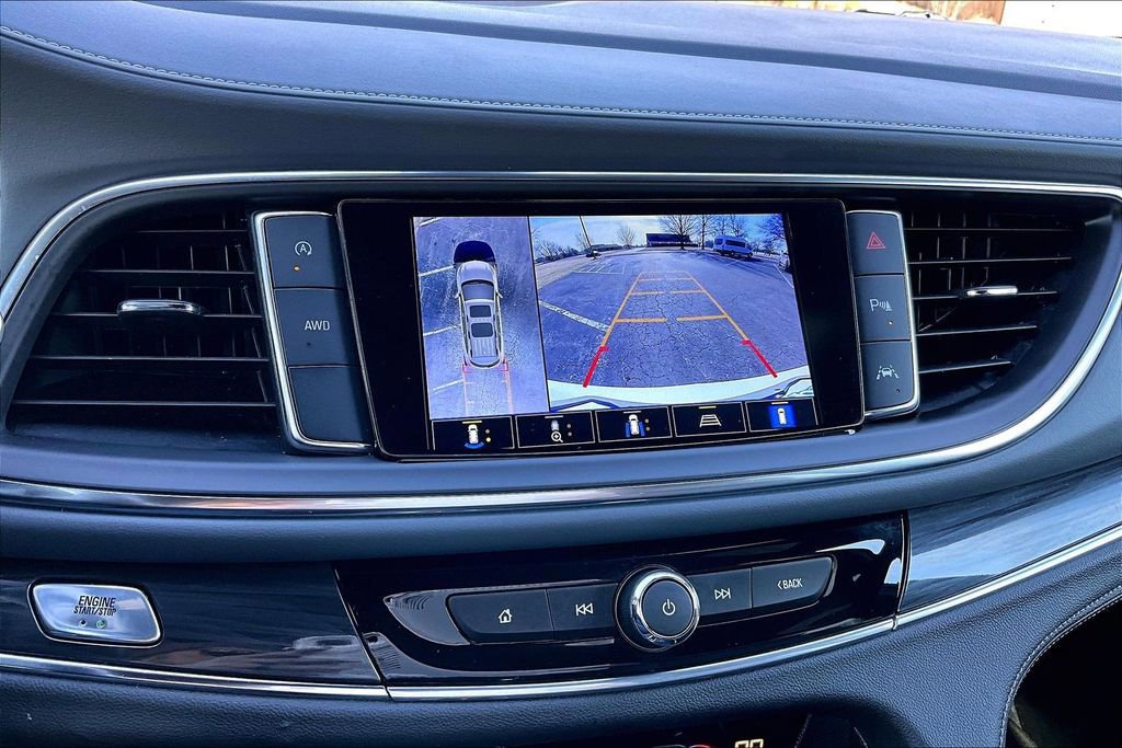 Used 2024 Buick Enclave Premium image 21